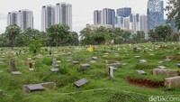 Ke depannya, Pemerintah Kota Administrasi Jakarta Selatan akan memindahkan para penghuni lahan makam tersebut ke rumah susun (rusun) sebagai tempat tinggal sementara selama proses penertiban berlangsung.