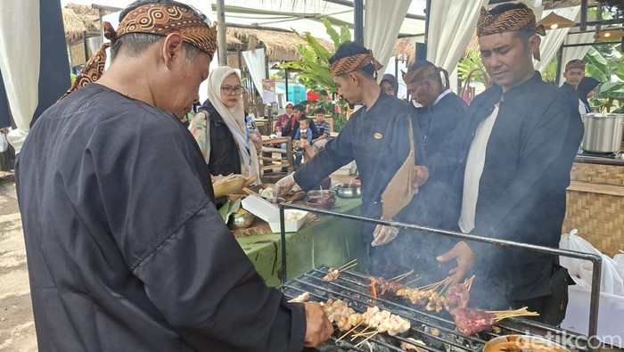 Sajian Tradisional yang Bikin Ngiler di Kampung Sunda West Java Festival 2025