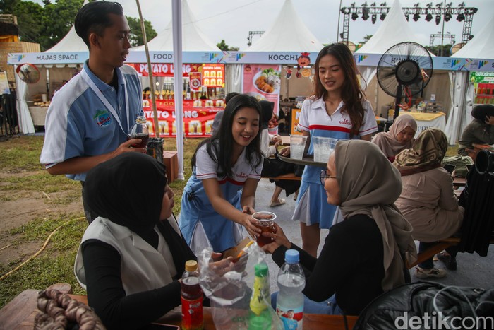 Le Minerale menjadi salah satu sponsor utama West Java Festival 2025 sebagai wujud komitmen mendukung gaya hidup sehat melalui edukasi hidrasi.