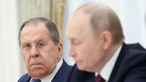 Menlu Rusia Sergei Lavrov menghadiri rapat dengan Presiden Vladimir Putin di Kremlin pada Juni lalu Russian Foreign Minister Sergei Lavrov attends a meeting of Russian President Vladimir Putin with Iran's foreign minister at the Kremlin in Moscow, Russia, June 23, 2025. (Via Reuters)