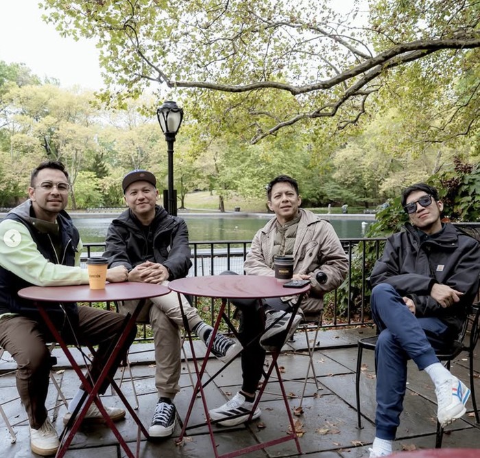 Momen Desta Makan Sushi di Jepang dan Kulineran Bareng The Duda's-1