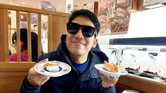 Momen Desta Makan Sushi di Jepang dan Kulineran Bareng The Duda's-1