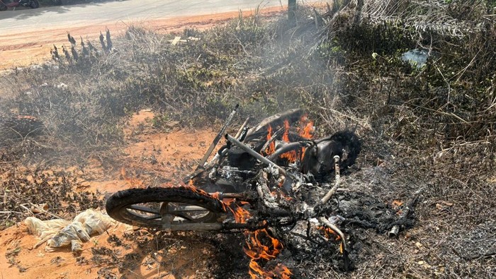 Motor maling sawit di Muaro Jambi, Jambi, dibakar warga usai kepergok mencuri