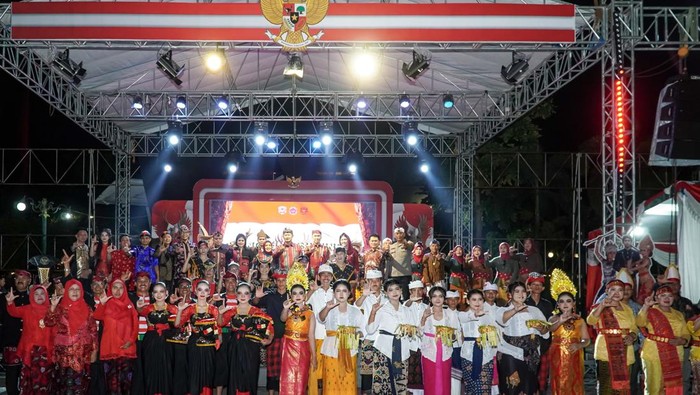 Panggung Bhineka dan Gemilang di Lamongan, Perkuat Nasionalisme Sekaligus Dongkrak UMKM Lokal