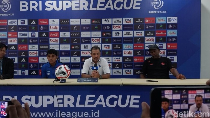 Pelatih Arema FC Marcos Santos