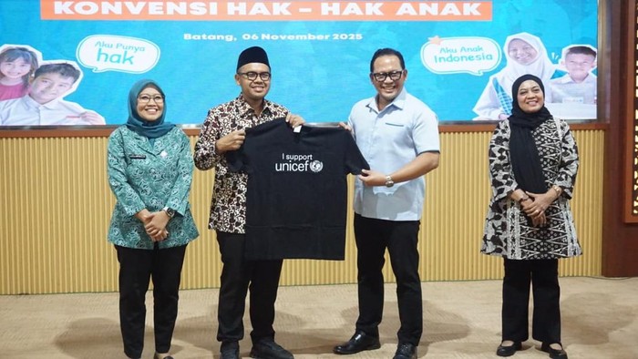 Sosialisasi CRC di Aula Bupati Batang.