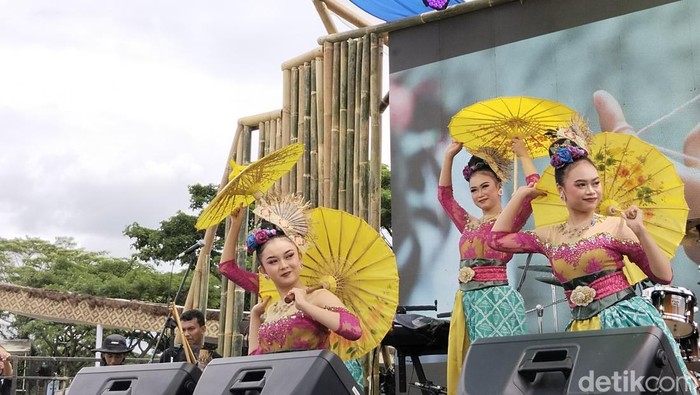 Penampilan Pesona Kandaga Resik di WJF 2025.