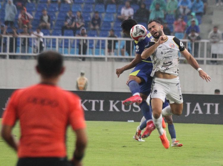 Persija Tundukkan Arema FC 2-1 di Stadion Kanjuruhan