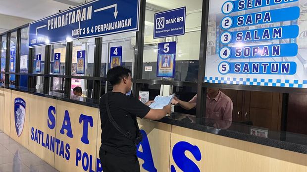 Satlantas Polres Mojokerto kini menggalakan program E-SIM
