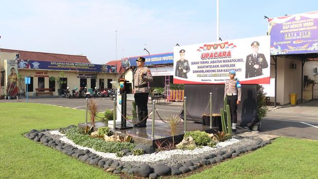 Sertijab rotasi pejabat Polres Mojokerto.