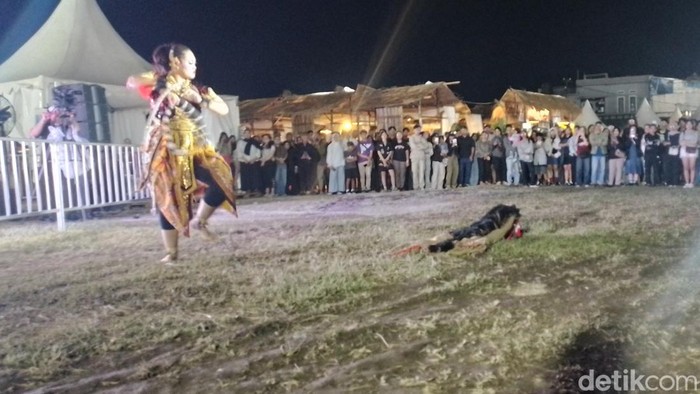 Tari Berokan dari Indramayu di WJF 2025.