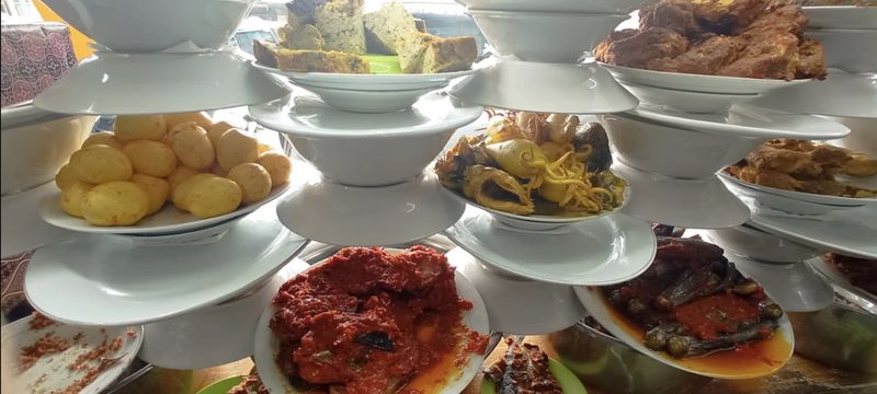 Tempat makan nasi Padang di Bekasi