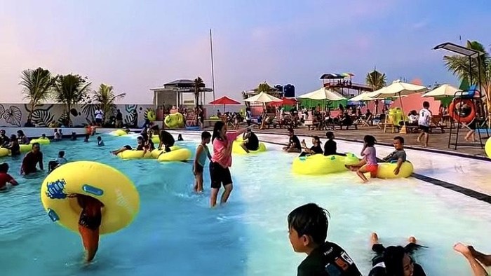 Wahana Air Water World Lampung