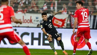 Gol Ciamik Luis Diaz: Bobol Gawang Lawan dari Sudut Supersempit