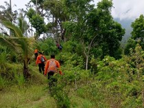 Basarnas Turunkan Anjing Pelacak Cari Lansia Hilang di Karangasem