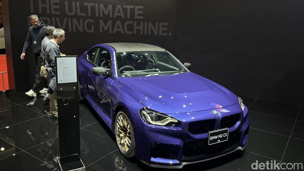 BMW M2 CS edisi spesial Jepang melantai di Japan Mobility Show 2025 BMW M2 CS edisi spesial Jepang melantai di Japan Mobility Show 2025