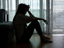 Banyak Gen Z-Alpha Pakai AI Curhat Kondisi Mental, Psikiater UI Ingatkan Bahayanya