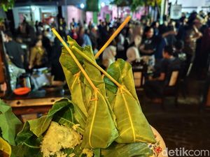 Tape Ketan Kemiri, Jajanan Unik yang Diburu di Festival Kopi Banyuwangi