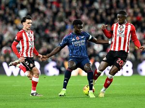 Arsenal Makin Kuat, Sunderland Mau Coba Jegal Lagi