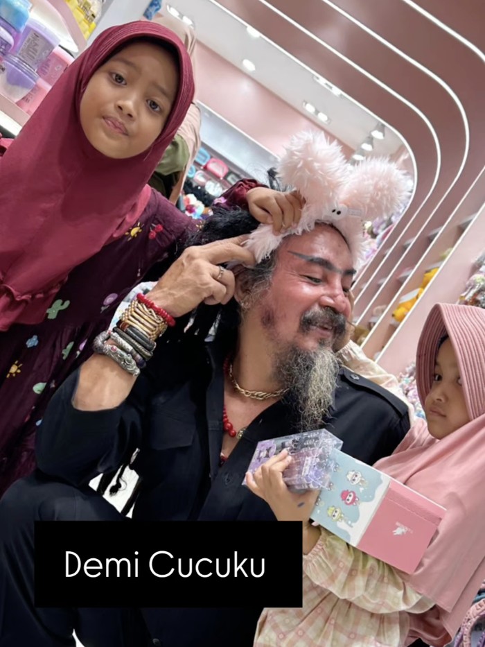 Kebersamaan Limbad dan keluarga