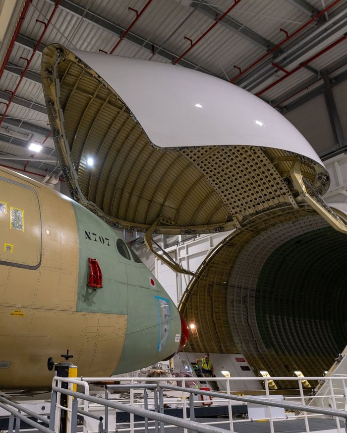 Penampakan pesawat Qantas A350-1000ULR yang akan terbang non-stop selama 22 jam