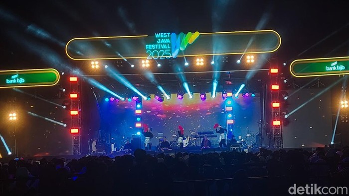 penampilan pesilat Panglipur Pukau Penonton WJF 2025