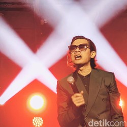 Aksi Rock n Roll Tria The Changcuters Viral Nyanyi di Wisuda Anak