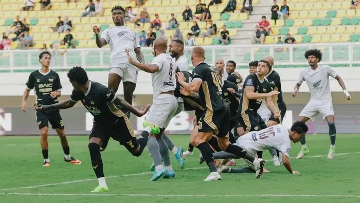 PSM Makassar mengalahkan Dewa United dengan skor 1-0 dalam laga Super League 2025/2026 di Banten International Stadium.