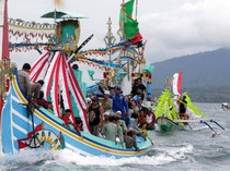 Saat Nelayan Banyuwangi Panjatkan Syukur Lewat Tradisi Petik Laut