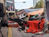 Tenda Acara Maulid Nabi di Jakarta Ditabrak Mobil, 2 Orang Dilarikan ke RS