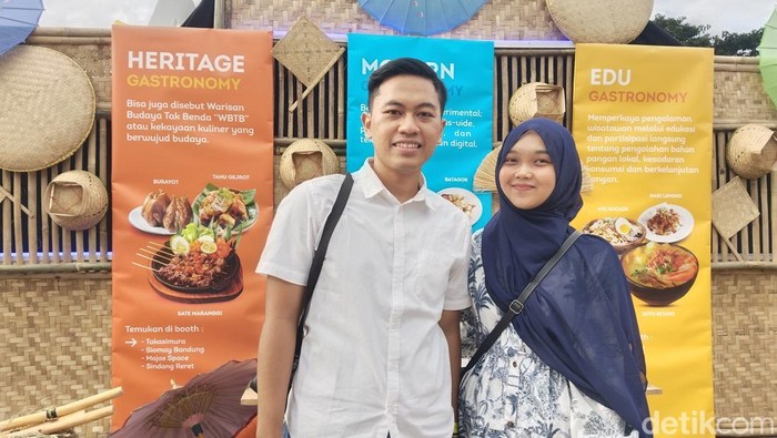 Sejoli yang menanti aksi King Nassar di Konser WJF 2025