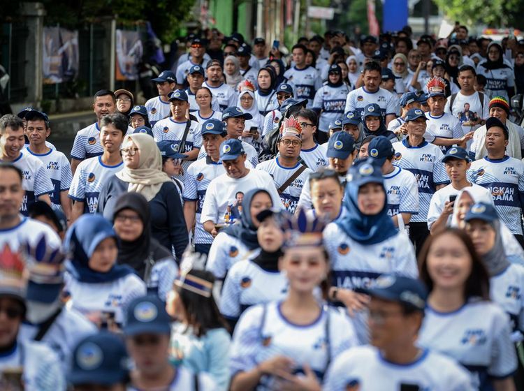 Semangat Warga Ikuti Fun Walk di Jakarta