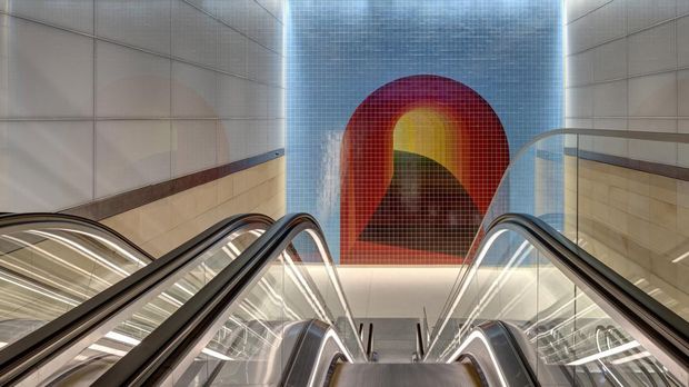 Stasiun Gadigal Stasiun Gadigal, salah satu stasiun metro di Sydney yang punya desain modern dan estetis.