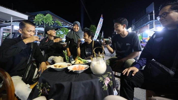 Suasana Festival Kopi Sepuluh Ewu tahun 2025 di Desa Kemiren Banyuwangi