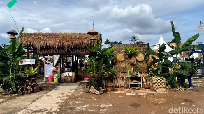 Suasana Kampung Sunda di WJF 2025
