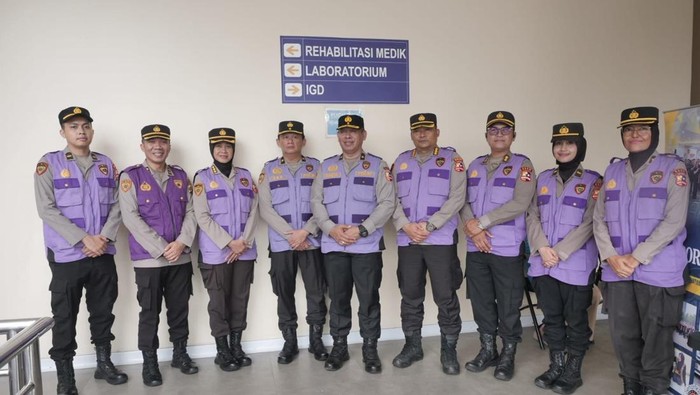 Tim pendampingan psikososial Polri dan Polda Metro Jaya (dok. Polda Metro Jaya)
