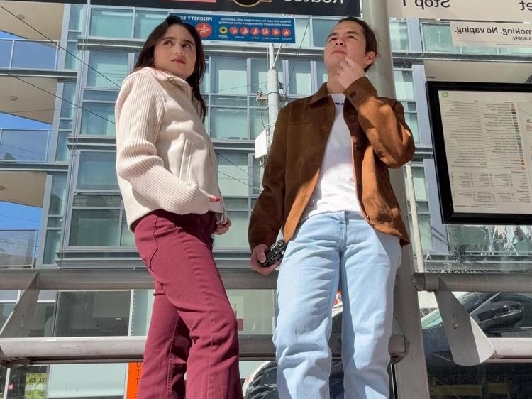 Gaya Santai Tissa Biani dan Dul Jaelani Nikmati Musim Semi di Melbourne