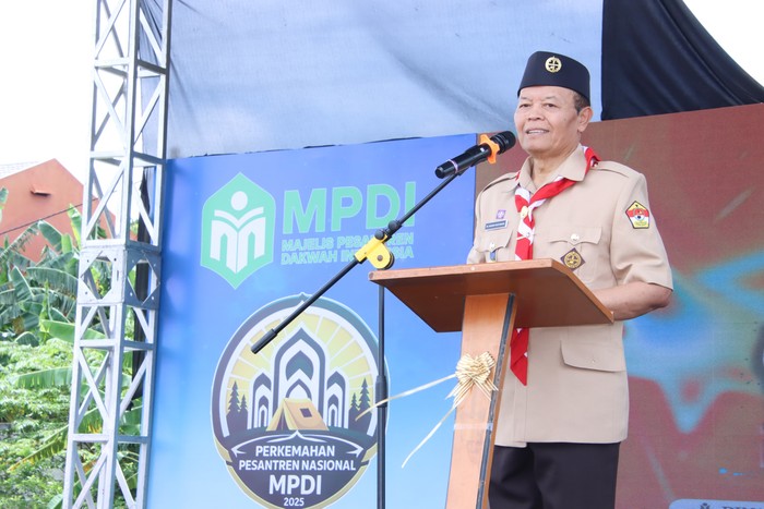 Wakil Ketua MPR Hidayat Nur Wahid (HNW)