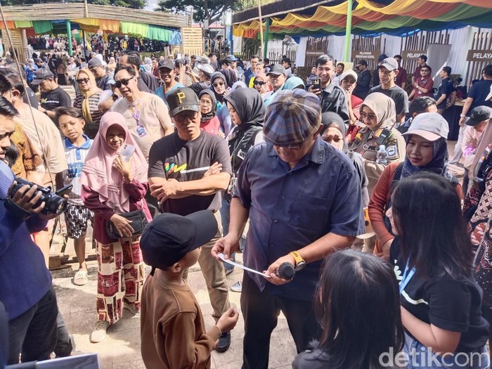 Wali Kota Bandung Muhammad Farhan saat datang ke WJF 2025.
