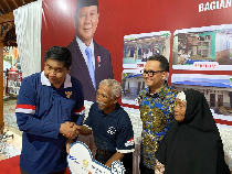 Menteri Ara Tinjau Proses Pembangunan RLH untuk Binaan Astra di Banyumas