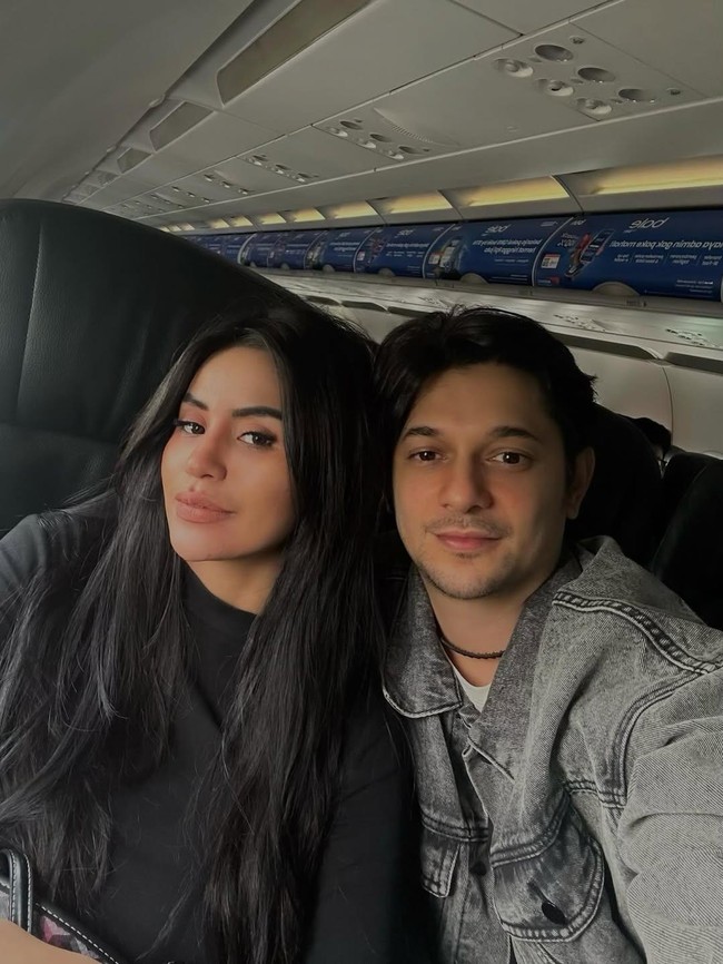 Andrew Andika Jalani Ramadan Pertama dengan Violentina Kaif