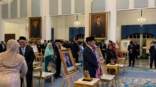 Bambang Trihatmodjo dan Tutut Soeharto di Istana (Eva/detikcom)