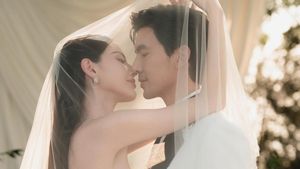 Potret Menawan Artis Thailand Davikah Menikah dengan Gaun Pengantin Gucci