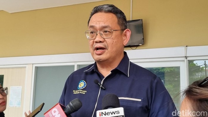 Direktur Utama RS Islam Cempaka Putih Pradono Hangdojo menjelaskan kondisi 13 siswa korban ledakan di SMAN 72 Jakarta, Senin (10/11/2025).