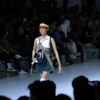 Dalam keterangan resminya, Erspo mengusung tema ‘Aftermath’ yang terdiri dari empat koleksi  yang mempertegas DNA utamanya: Modern Sportswear for Everyday Life. Tema ini merepresentasikan fleksibilitas apparel yang tidak hanya mumpuni untuk digunakan dalam fungsi utamanya yaitu berolahraga, tapi juga cocok untuk dipadupadankan dengan item fashion dan aksesori lainnya. Foto: Dok. JFW