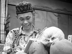 Banyak Pahlawan di Sekitar Kita yang Tak Disangka, Ayo Hargai Mereka