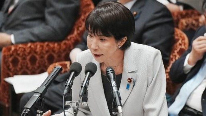 Japans Prime Minister Sanae Takaichi responds to questions during a session of the House of Representatives Budget Committee at the National Diet in Tokyo on November 10, 2025. (Photo by Kazuhiro NOGI / AFP)