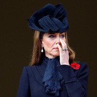 Foto: Haru Kate Middleton Mengenang Pahlawan, Elegan Pakai Anting Putri Diana