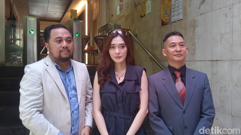 Keira Shabira Klarifikasi Usai Dipolisikan Tuduhan Penipuan Trading
