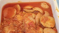Amanda rupanya juga bikin bekal spesial kali itu. Berupa jengkol balado yang disebut Kenny sebagai best part dari bekalnya. Foto: TikTok kennyauztin16